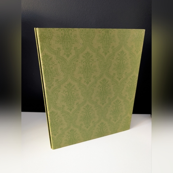 Gucci | Party Supplies | Gucci Gift Box With Gucci Ribbon  Gucci Green Paisley Gift Box, Ribbon, and Tissue Paper